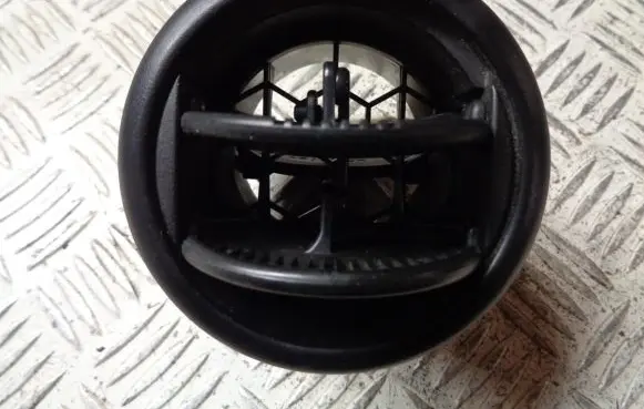 Mazda 2 Dashboard side air vent grill/cover trim