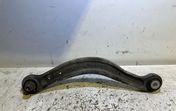 Rear control arm