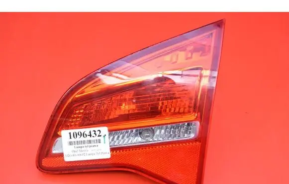 Opel Meriva B Rear/tail lights 21628003
