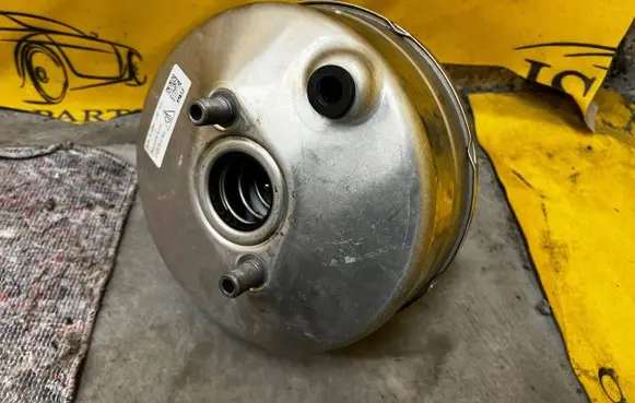 Porsche Macan (95B) Brake booster 95B612103D