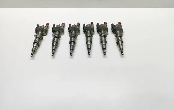 BMW 5 E60 E61 Fuel injectors set 7589048 758904809 13537589048