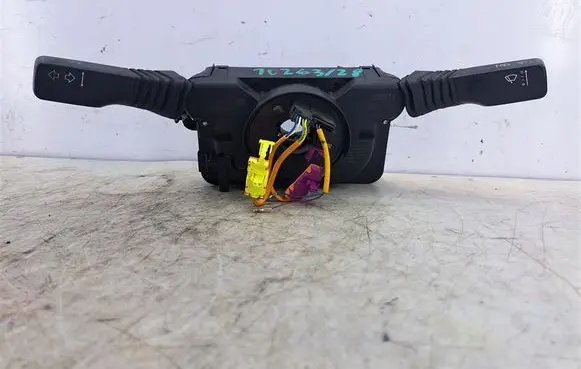 Opel Astra H Indicator stalk 13198906