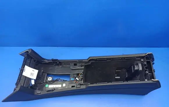 Mercedes-Benz E W212 Armrest A2126800552 DBAE041102 819