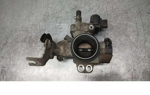 Toyota Yaris Verso Throttle valve 1368001480