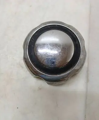 Mitsubishi Pajero Original wheel cap MB624902