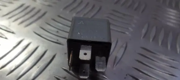 Audi A4 S4 B6 8E 8H Other relay 8d0951253a 373