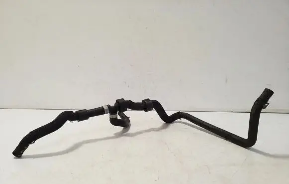 Volkswagen Tiguan Engine coolant pipe/hose