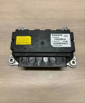 Volvo S90, V90 Airbag control unit/module 32221372