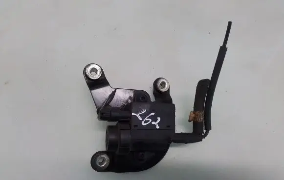 Vacuum valve