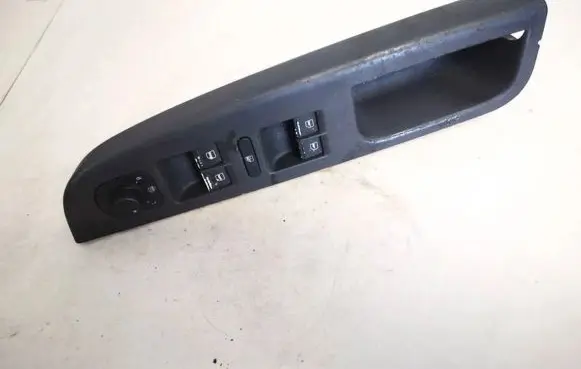 Volkswagen Golf V Electric window control switch 1k4959857