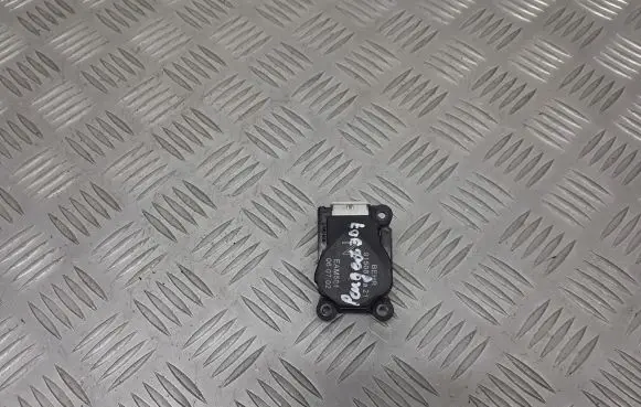 Peugeot 307 Central body control module 91508UA21EAM501