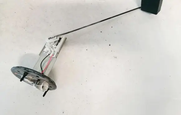 Toyota Urban Cruiser (XP110) Fuel level sensor 