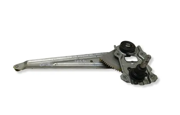 Suzuki SX4 Rear window lifting mechanism without motor