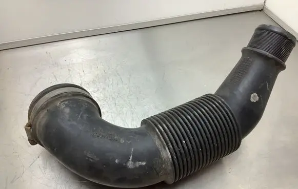 Toyota Yaris Air intake hose/pipe 178800N030 178800N031