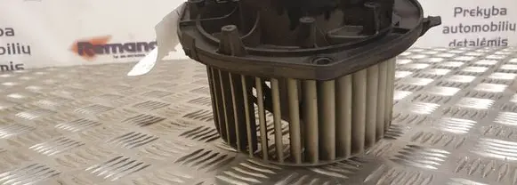 Iveco Daily 30.8 - 9 Heater fan/blower