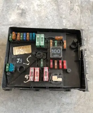 Volkswagen Golf V Fuse module 1K0937125A