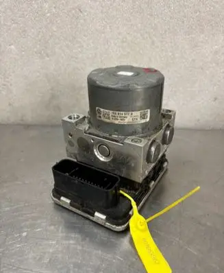 Volkswagen Caddy Master brake cylinder
