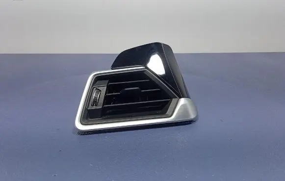 BMW M3 F80 Dashboard side air vent grill/cover trim 6848617