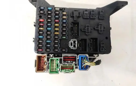 Ford Focus Fuse box set 4s7t14a073aa 4s7t-14a073-aa