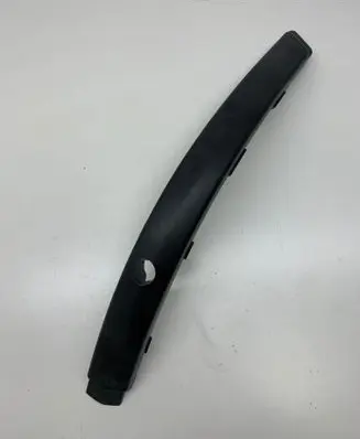 Front bumper splitter molding