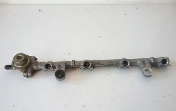 Toyota Yaris Fuel main line pipe