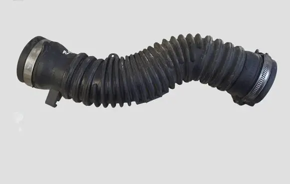 Renault Megane III Air intake hose/pipe 8200720174