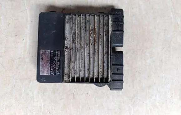 Toyota Corolla Verso AR10 Fuel injection control unit/module 8987120050