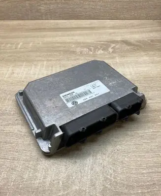 Volkswagen PASSAT B5 Engine control unit/module ECU 3B0907557 5WP4290