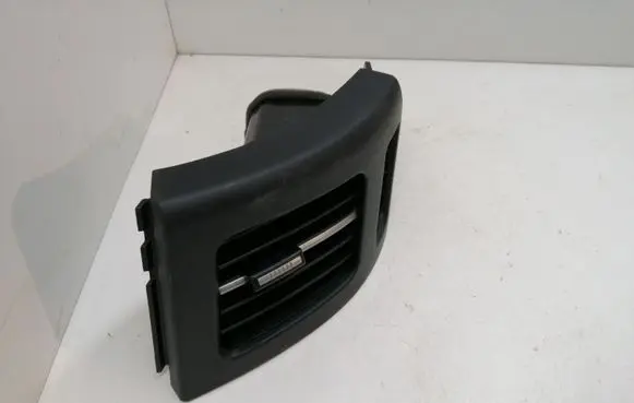 Toyota Prius (XW30) Dashboard side air vent grill/cover trim 5568647010 5565047070 5566047040