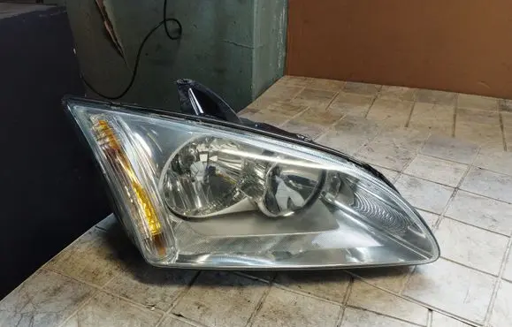 Ford Focus Headlight/headlamp 4M51130W029AC