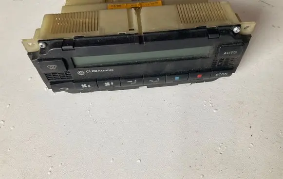 Volkswagen PASSAT B5 Climate control unit 3B2907014B 5HB00761711