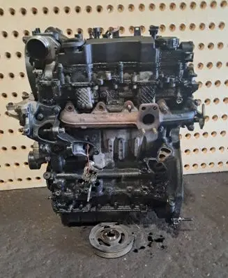 Peugeot 407 Engine