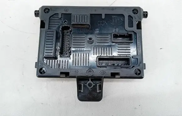 Renault Clio III Other control units/modules 8200811813