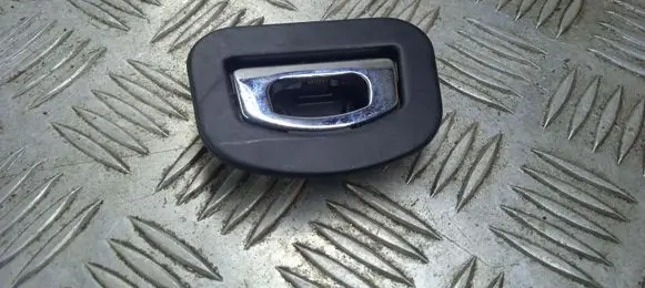 Maserati Quattroporte Tie down hook / loop 