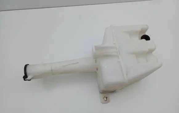 Hyundai Lantra II Windshield washer fluid reservoir/tank 9861029000