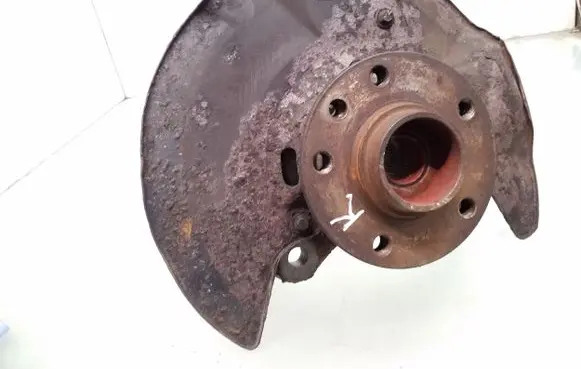 Volkswagen Transporter - Caravelle T5 Front wheel hub spindle knuckle 7H0257E