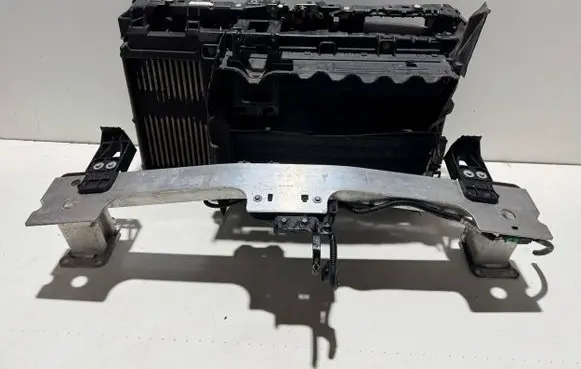 Peugeot 2008 II Radiator support slam panel