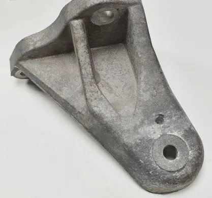 Jaguar XF X250 Engine mounting bracket 5R83-6037-BB