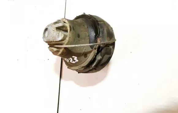 Volvo S60 Engine mount bracket 9485551