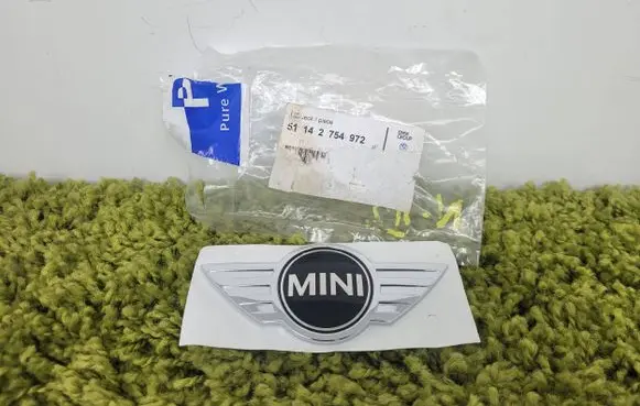 Mini One - Cooper Coupe R56 Manufacturer badge logo/emblem 51142754972 2754972