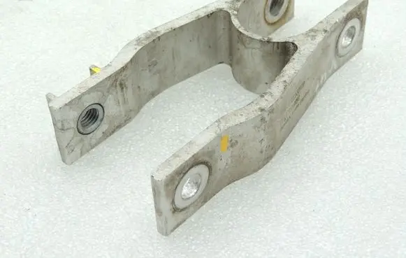 Volvo XC90 Engine mounting bracket 31339951 32139982