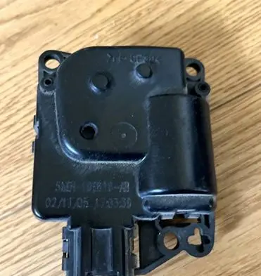 Nissan Pathfinder R51 Air flap motor/actuator 5NEH-19E616-AB 5NEH19E616AB