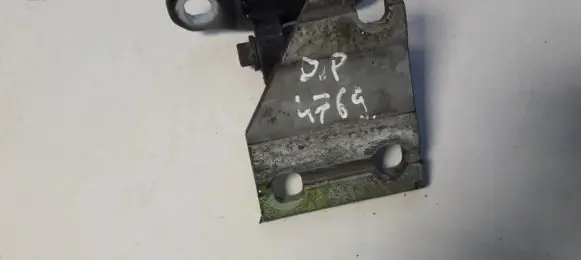 Volvo C30 Front door upper hinge 8F50