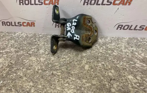 Mitsubishi L200 Front door upper hinge