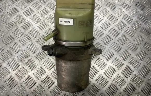 Ford Focus Power steering pump 4M513K514AD