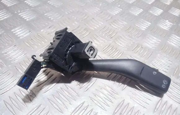 Volkswagen Golf V Wiper control stalk 1K0953519