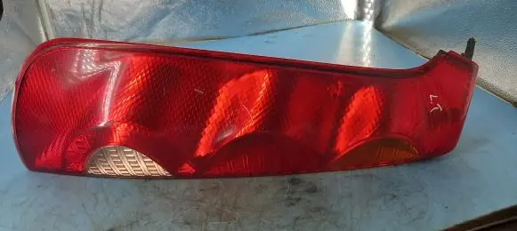 Nissan Note (E11) Rear/tail lights