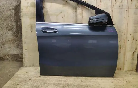 Mercedes-Benz B W246 W242 Front door