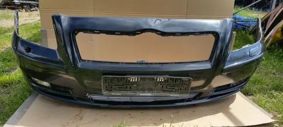 Toyota Avensis T250 Front bumper 5211905160