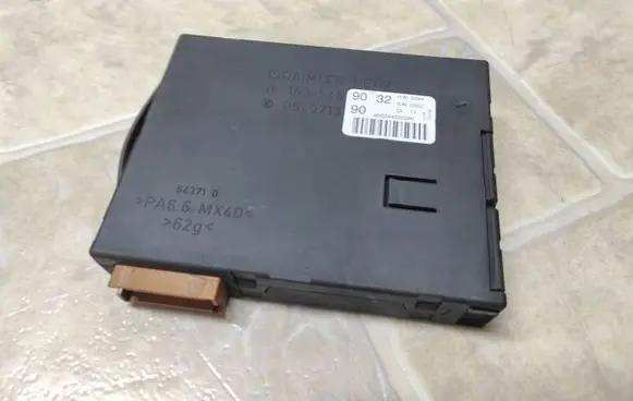 Mercedes-Benz ML W163 Comfort/convenience module A1635459032 05371390